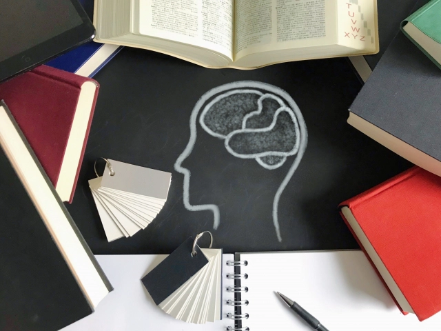 勉強ができる子の「頭の中」はどうなってる？成績が伸び悩む子が自走し始める、親の『魔法の問いかけ』